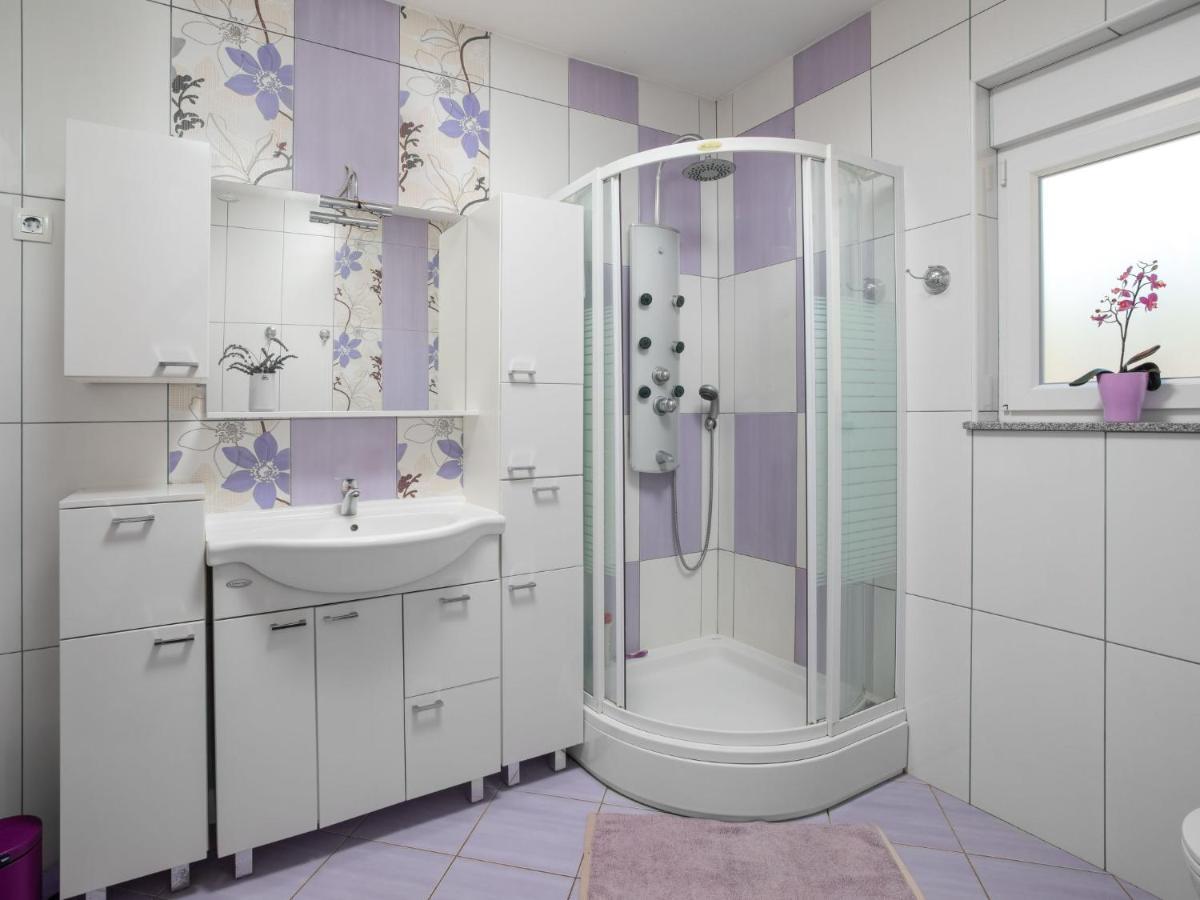 Holiday Home Lavendel - Mlk159 By Interhome Dobrinj Eksteriør bilde